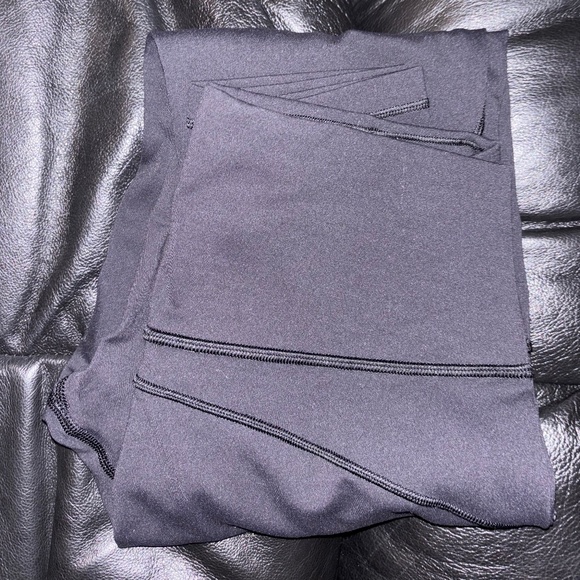 Lululemon In Movement Leggings Tights 7/8 Everlux Size 6 Black - Picture 1 of 1
